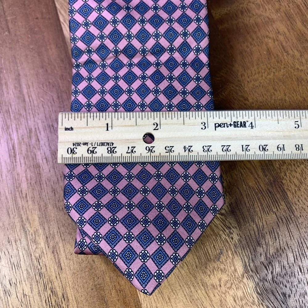 Yves Saint Laurent Tie Mens Pink Blue Silk Geometric Diamond Pattern‎ Made USA
